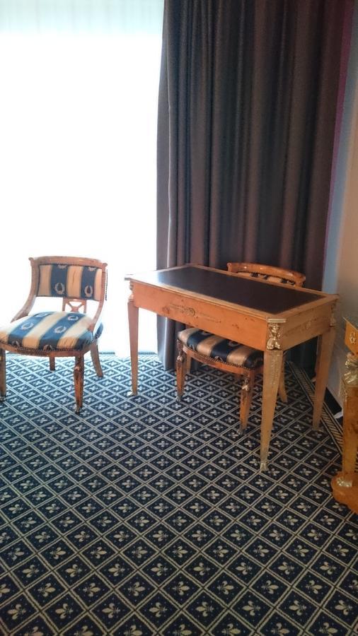 Hotel Fleur De Lys Байьол Екстериор снимка