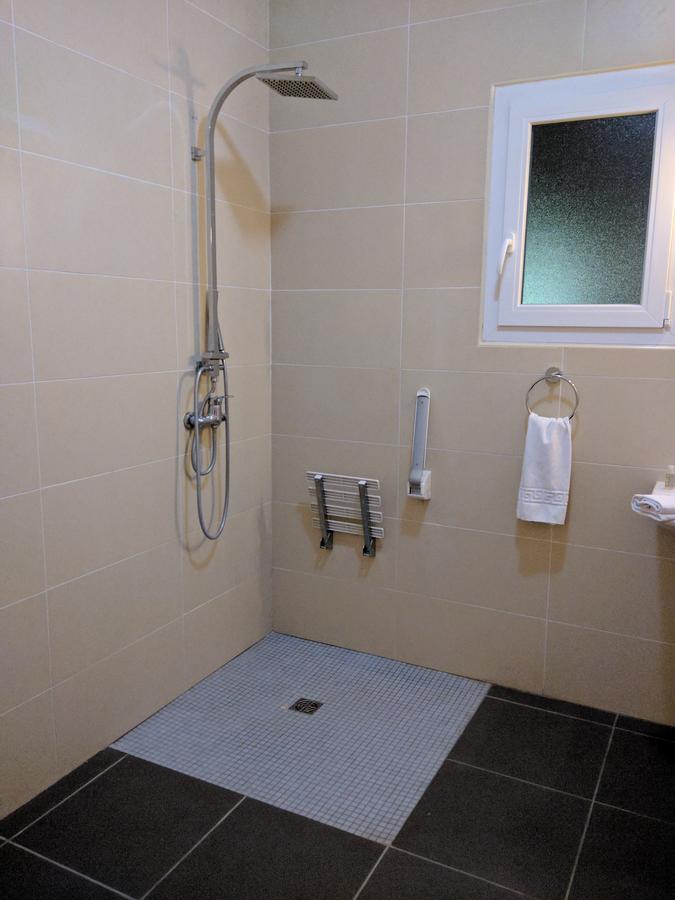 Hotel Fleur De Lys Байьол Екстериор снимка