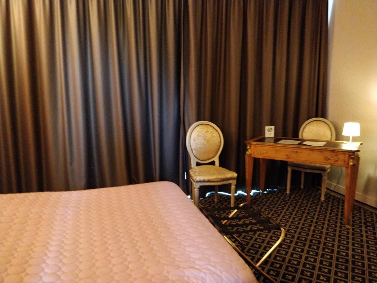 Hotel Fleur De Lys Байьол Екстериор снимка